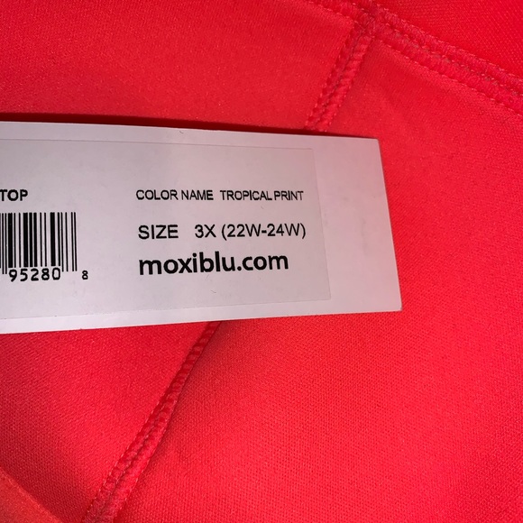 MALIBU  SWIM TOP NWT (G) - Picture 3 of 3